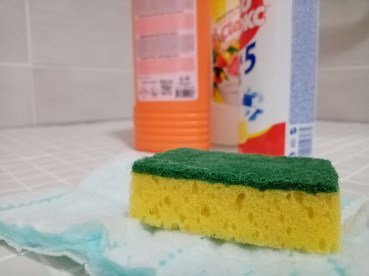 De ce gospodinele cu experiență cumpără produse de curățare scumpe: nu este lacom Curățare