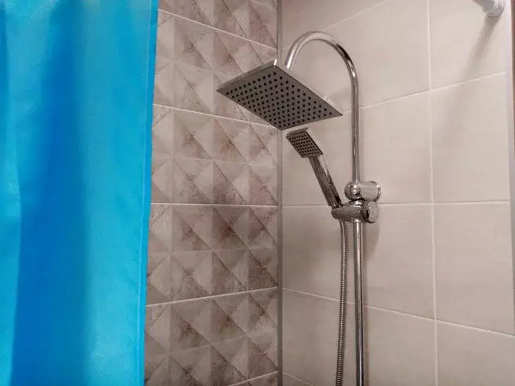Mucegaiul și microbii sunt în fiecare baie! Spălați perdeaua în acest fel - sau vă îmbolnăviți Duş