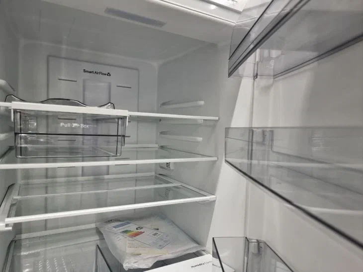 Frigiderul miroase neplăcut chiar și după spălare? Aceasta este ceea ce trebuie să plecați înăuntru Frigider