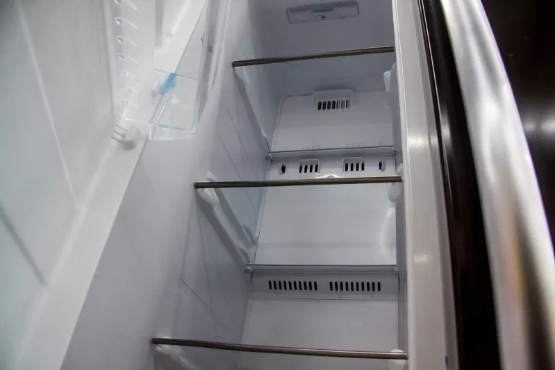 Cum se organizează depozitarea produselor la frigider fără confuzie: principiu - împărtășește și domnește Frigider